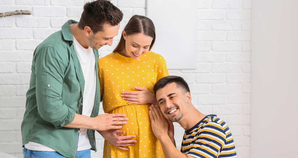 Surrogate with the intended parents